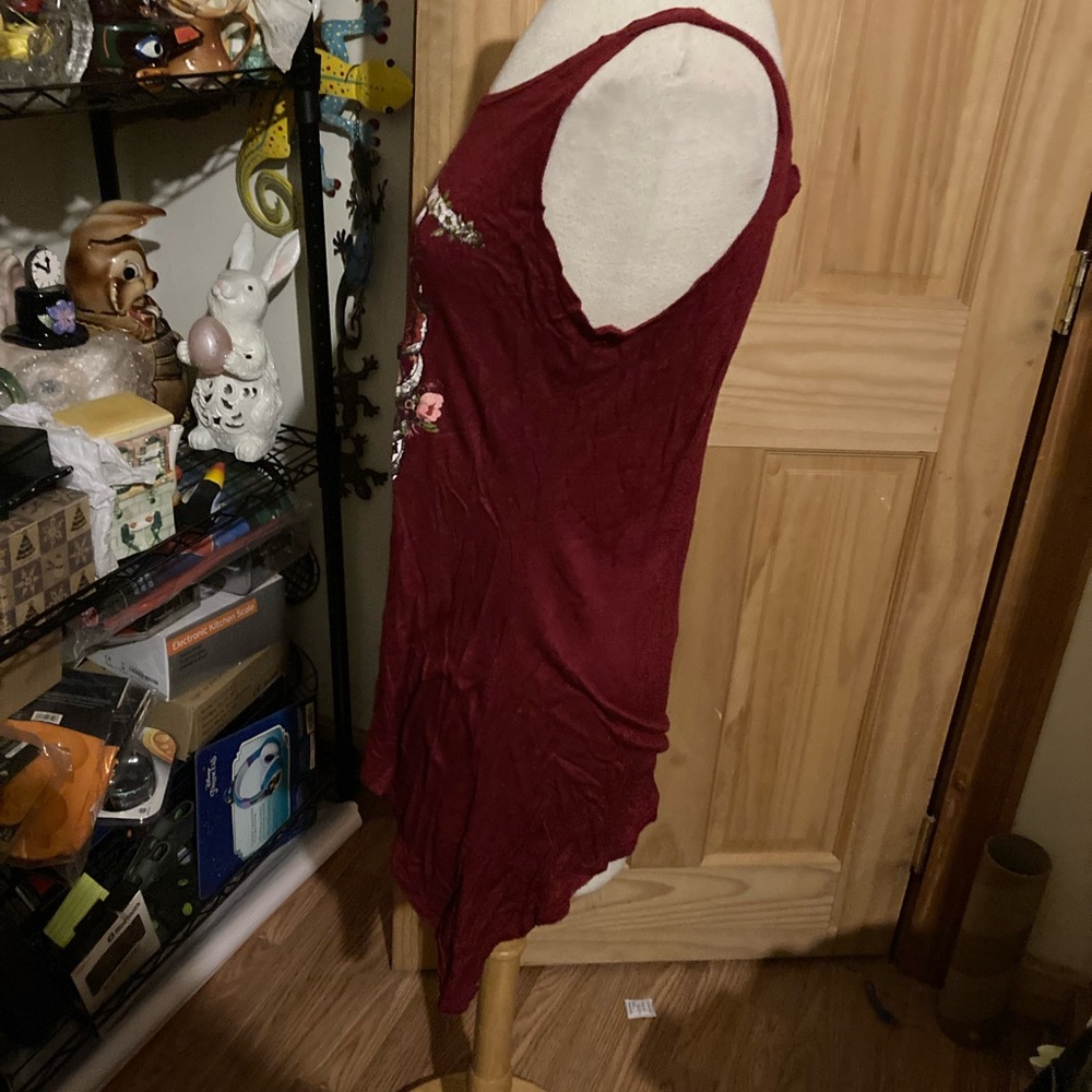 Hot Topic burgundy tank top - Picture 3 of 8